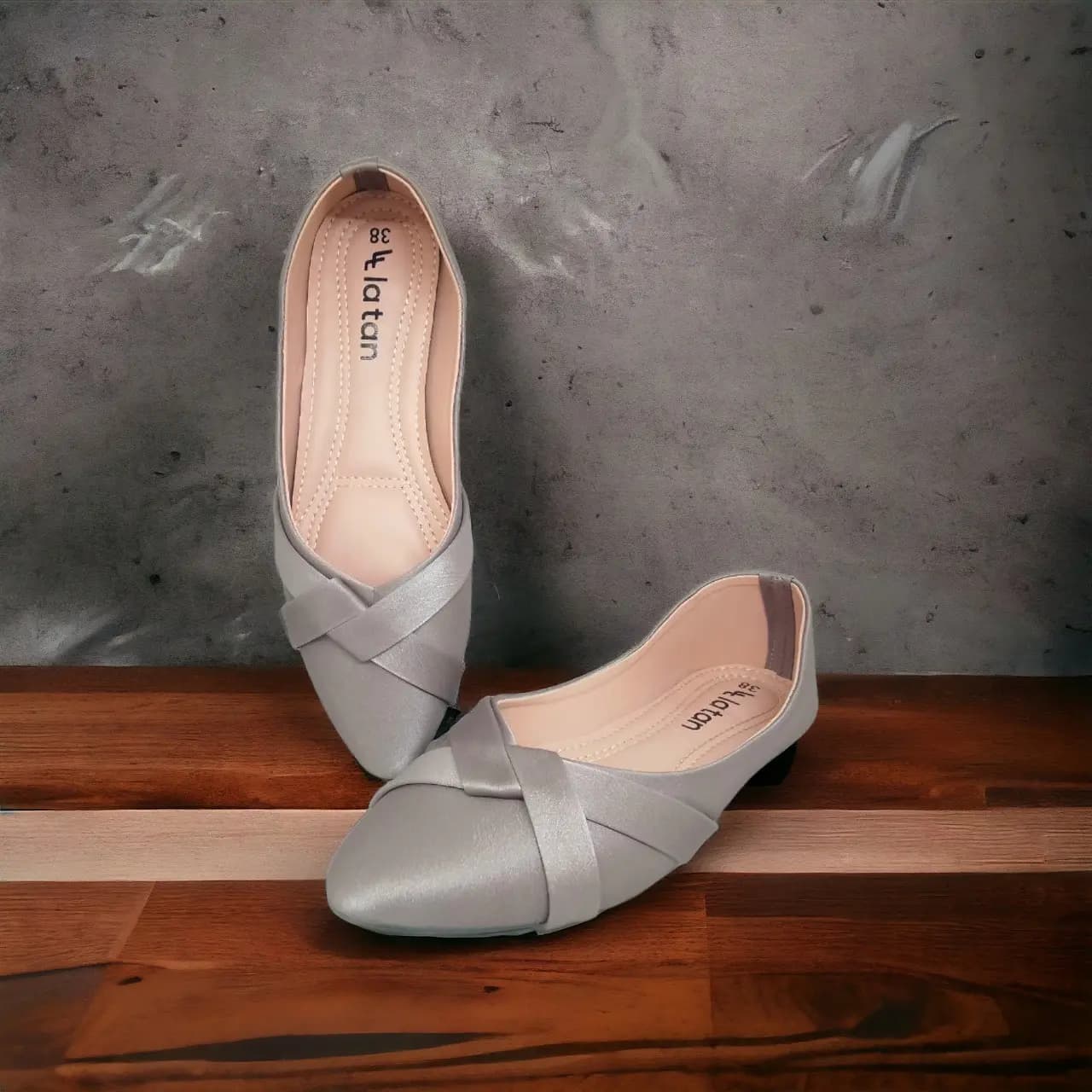 Model 1 Women Flats || Color – Ash|| Quality – Premium