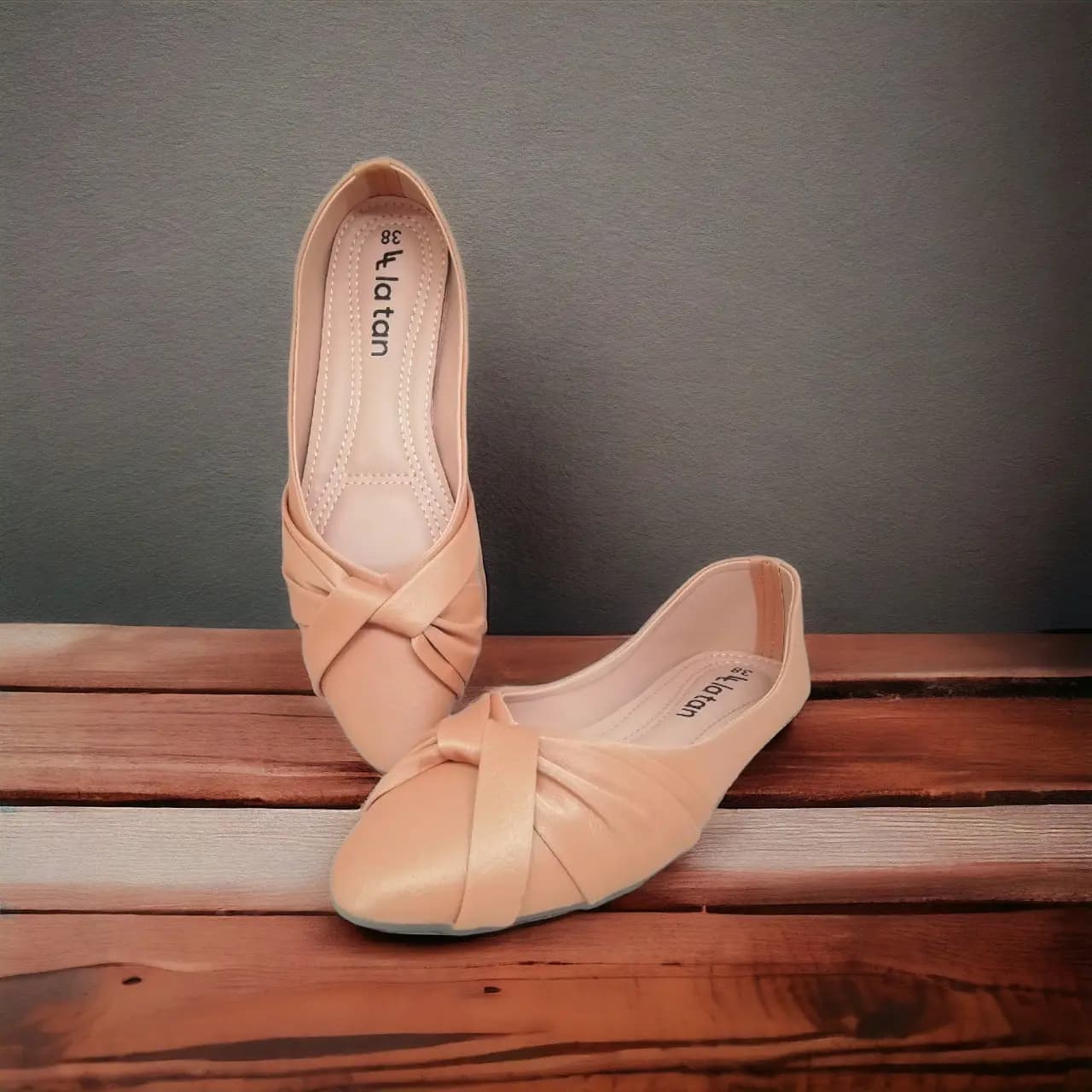 Model 1 Women Flats || Color – Pink || Quality – Premium